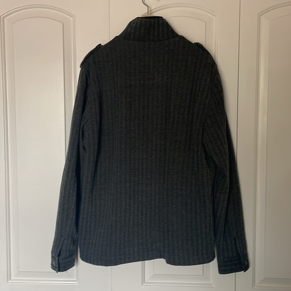 Lost jacket - Picture 7 of 9